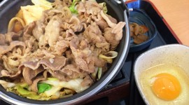 アツアツうまい！吉野家・牛すき鍋膳のおすすめ食べ方